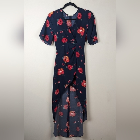 Aritzia Babaton rose print Jedd Dress size 00 - Picture 2 of 8